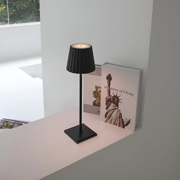 LuminaTouch - wasserdichte, wiederaufladbare, kabellose,  dimmbare LED-Tischlampe | Für drinnen und draußen geeignet | 3000K Warmweiß Licht | Designer LED Tischleuchte Mode – Bild 2